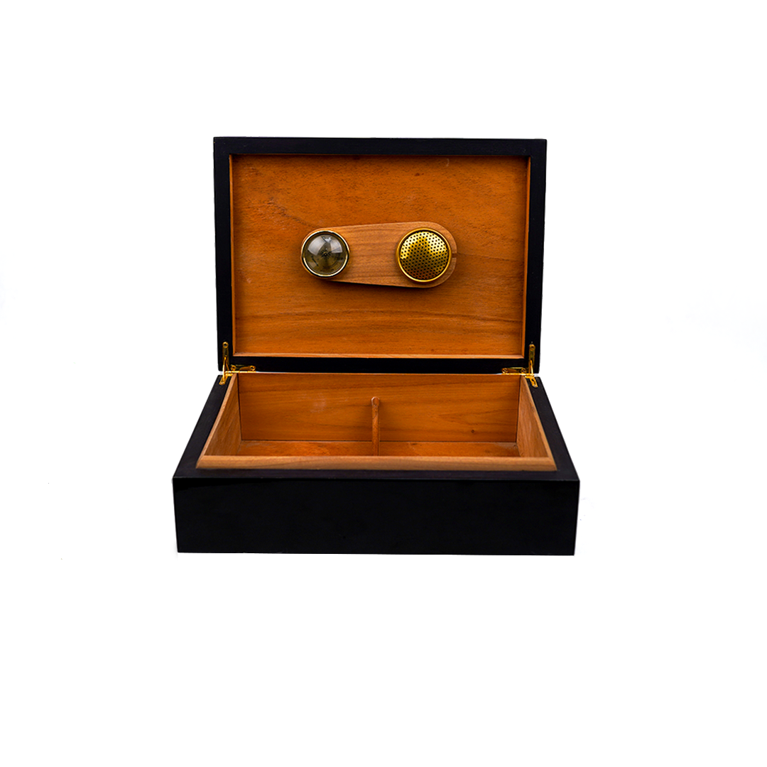 CIGAR BOX HORN BRICK DESIGN